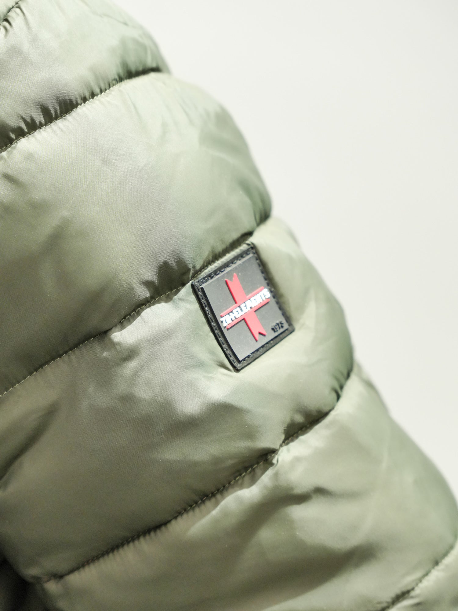 ZUELEMENTS Piumino con cappuccio ZU0230