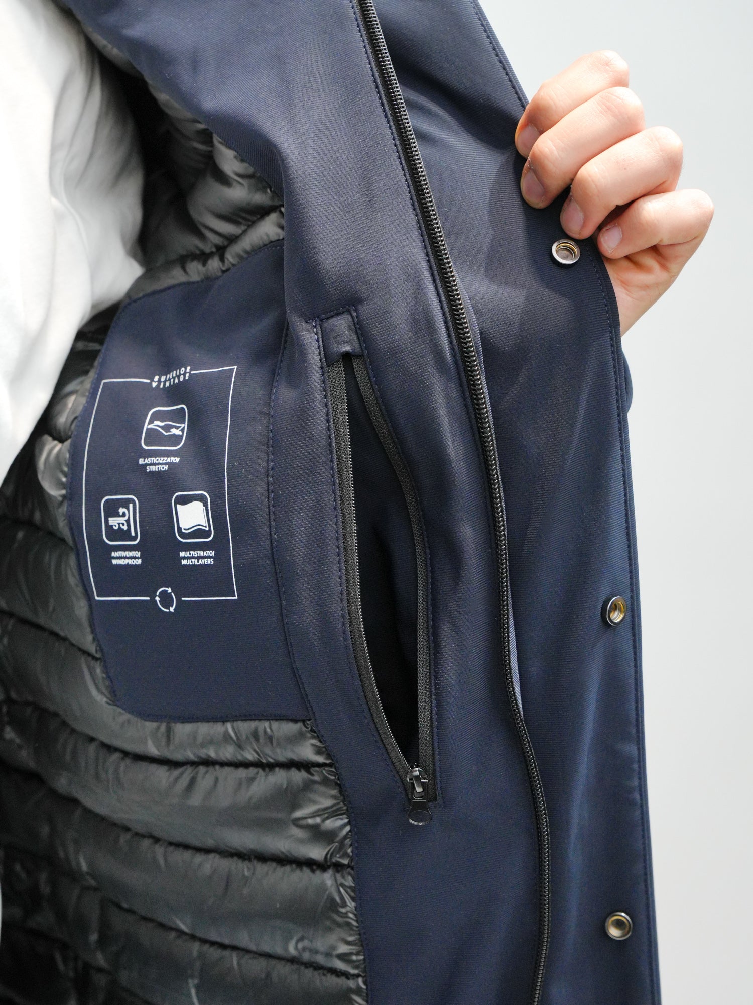 SUPERIOR Parka in soft shell con cappuccio M49514